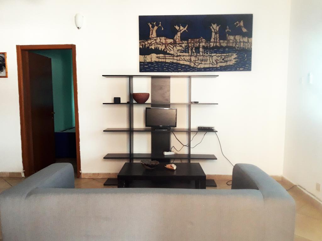 Sanchaba Yellow Apartments Kololi Εξωτερικό φωτογραφία